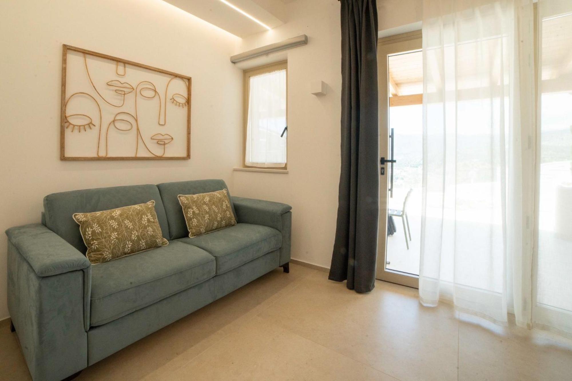 Aura Apartments Mattinata Extérieur photo