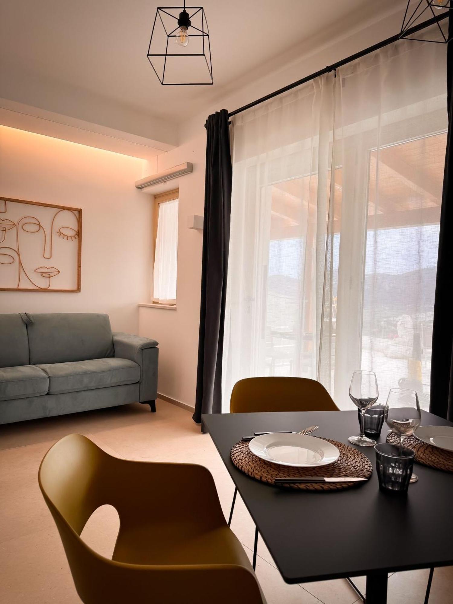 Aura Apartments Mattinata Extérieur photo